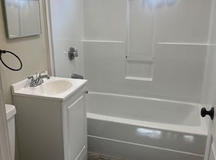 135 Whitman St APT 3, New Bedford, MA 02745