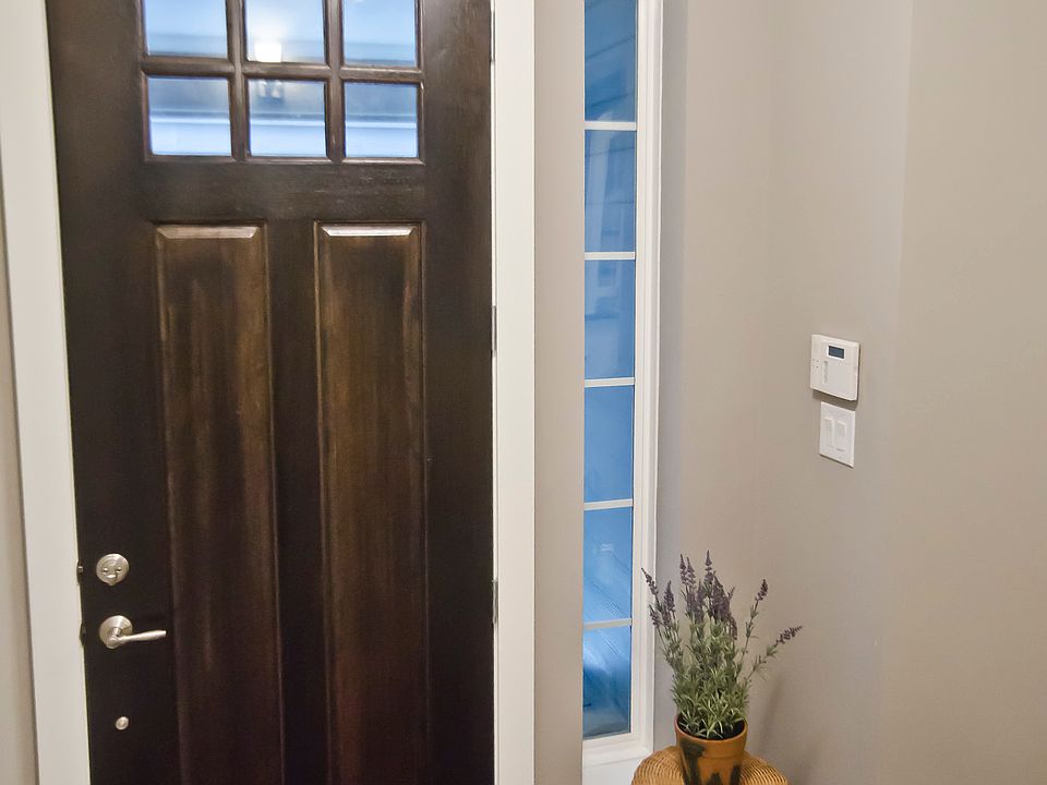 1st image of 1530 W 22nd St