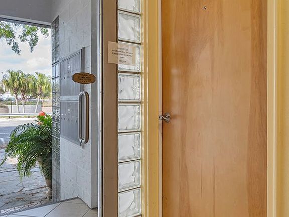 5th image of 844 5th Ave S APT 10