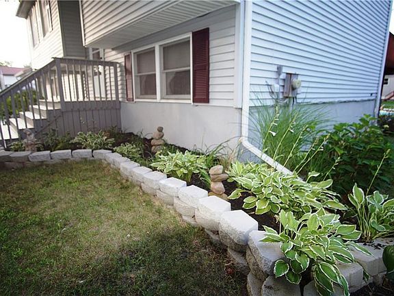 3rd image of 4009 Marlton Cir