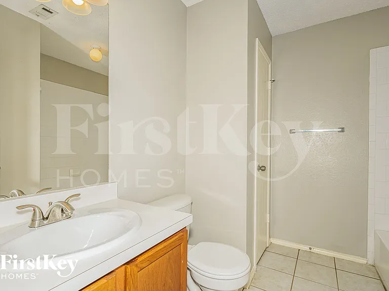 207 Prentice Dr — Photo 14