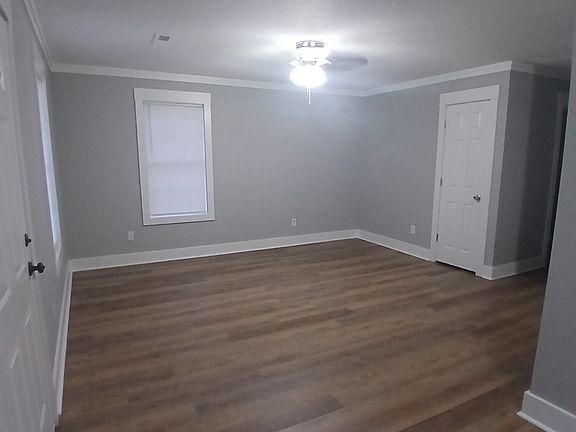 2nd image of 809 Keller Ln #A