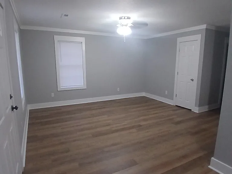 809 Keller Ln #A — Photo 2