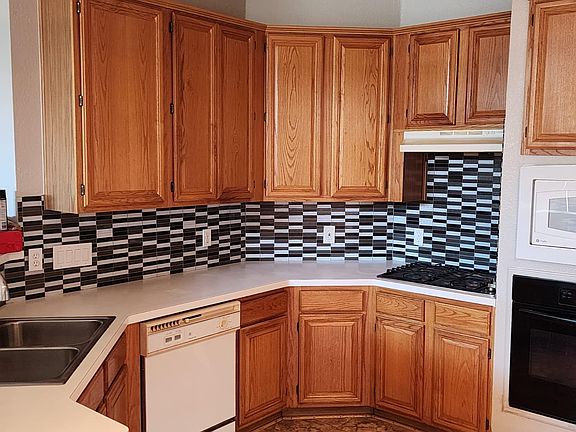 5th image of 7304 Hobart Cir