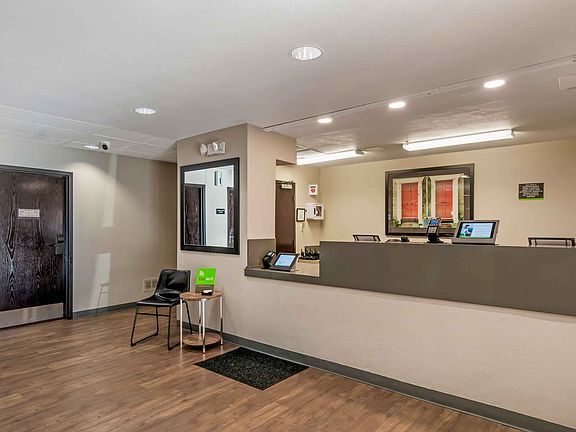 Lobby and Guest Check-in