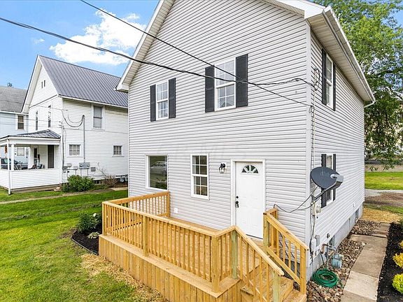 3rd image of 510 Evergreen St