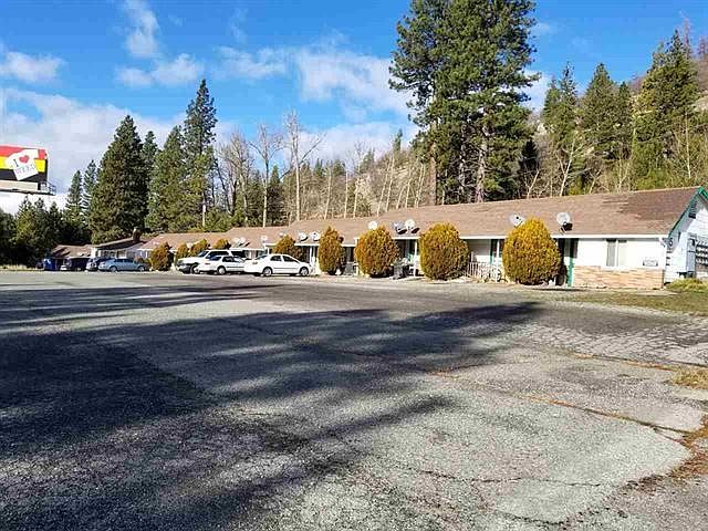 1st image of 550 Shastina Dr