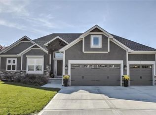 14550 Summit Rdg, Kansas City, MO 64152