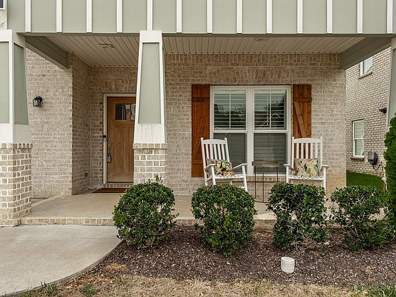 2nd image of 224 Rockcastle Dr