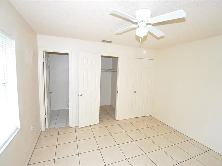 1624 Merrick Rd — Photo 15