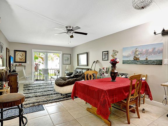 4th image of 708 SE 2nd Avenue #324