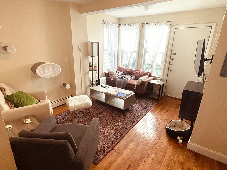 238 Everett St #2-E — Photo 8