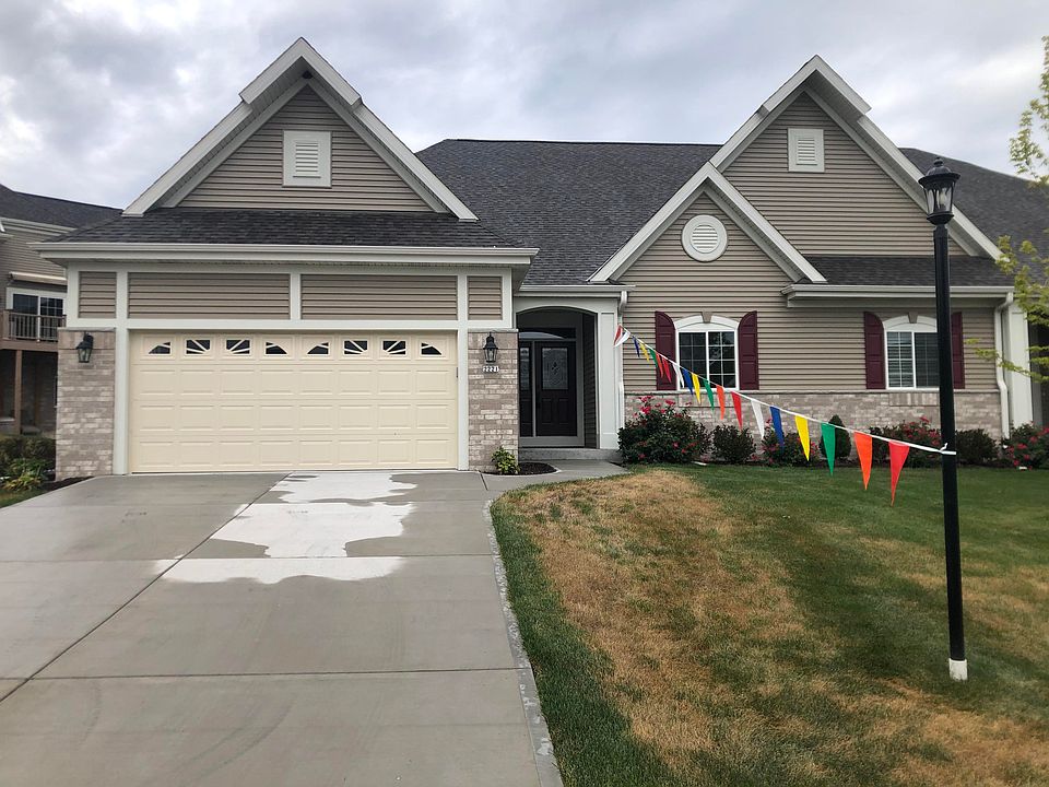 1st image of 2221 Kayla Dr #10