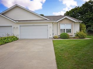 1112 Chaucer Cir, Akron, OH 44312