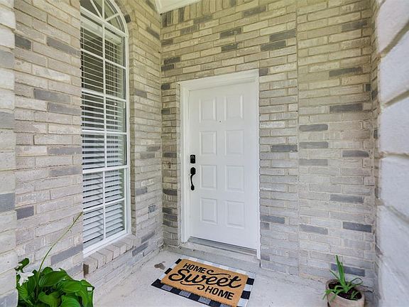 2nd image of 10027 Prospect Hill Dr