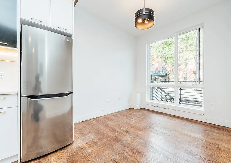 1183 Gates Ave #1A — Photo 4