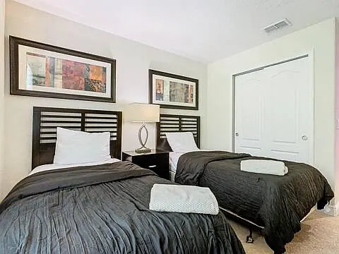 8137 Roseville Blvd — Photo 28