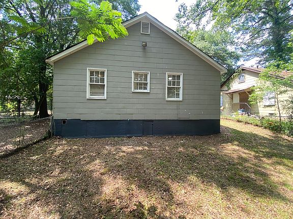 2nd image of 1206 Winston Rd