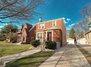 2258 W 115th St, Chicago, IL 60643
