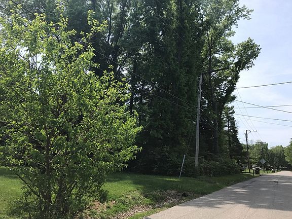 4th image of 1215 Queenie Ln