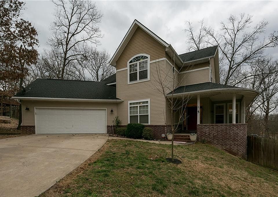 1st image of 5 Abrahamson Ln