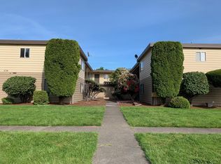 834 8th Ave APT 10, Longview, WA 98632