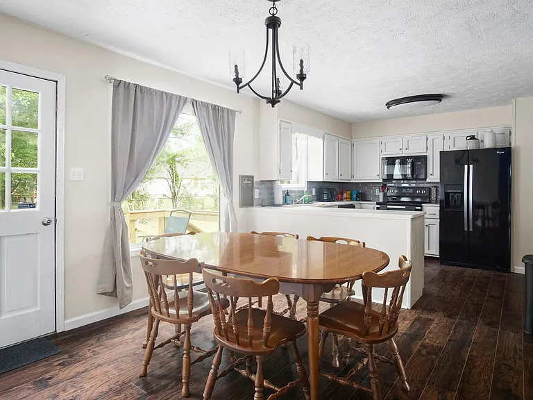 29 Emerson Dr — Photo 13