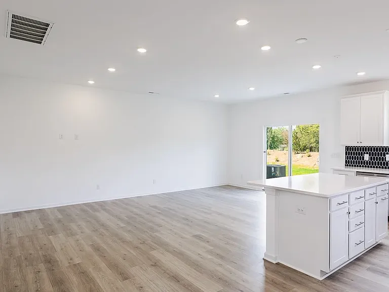 8720 Wardle Ct — Photo 4