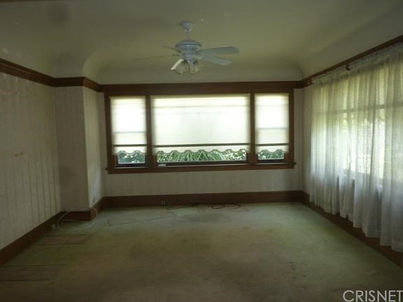 3rd image of 1502 Oak St