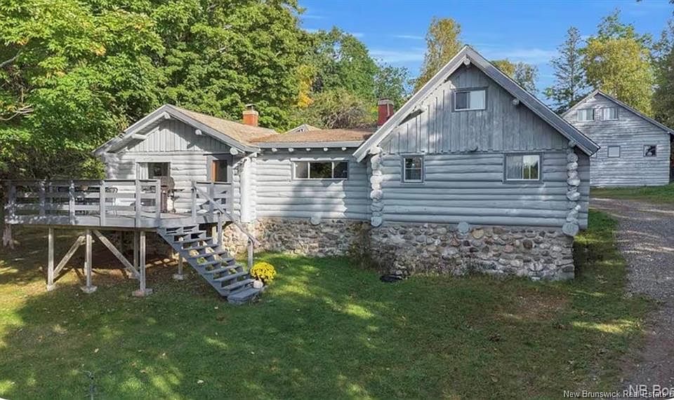 1st image of 35 Hills Rd
