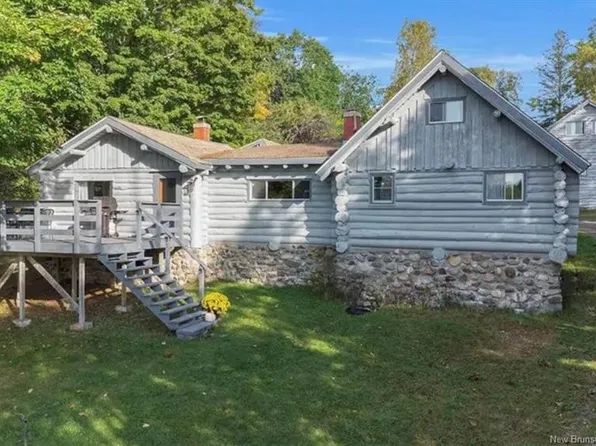 35 Hills Rd, Saint David, NB E3L 4K6