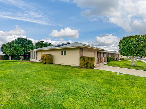 4th image of 10423 W Camelot Cir