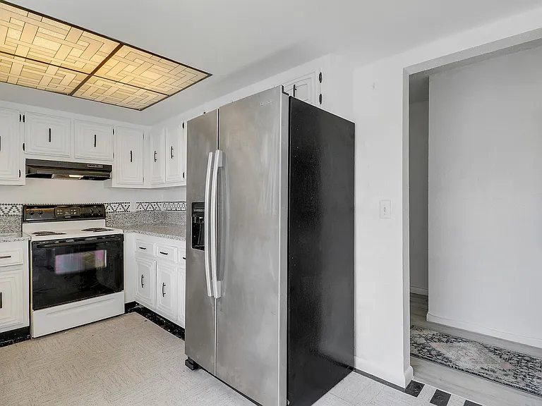 410 Wilma Cir #308 — Photo 35