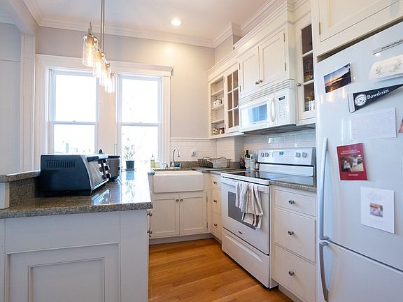 5th image of 30 Pinckney St APT 7