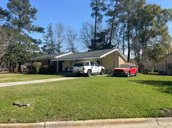 2210 Bartlett Dr, Savannah, GA 31404