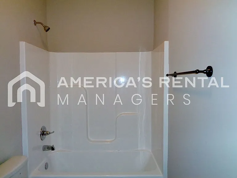 11509 Andrew Way — Photo 6