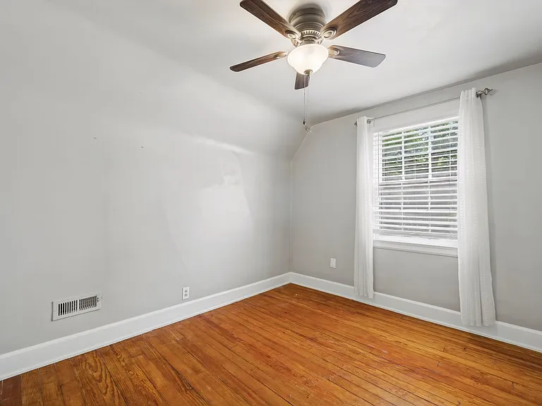 305 Palen Ave — Photo 11