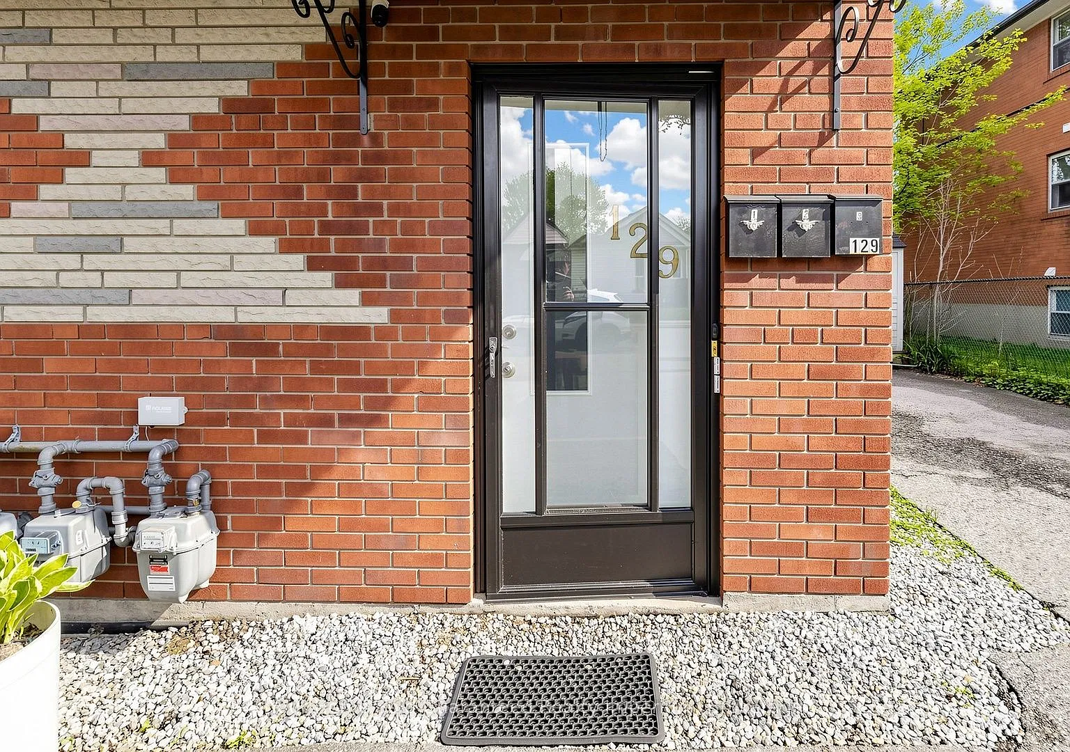 2 bed, $1,999 — Photo 2