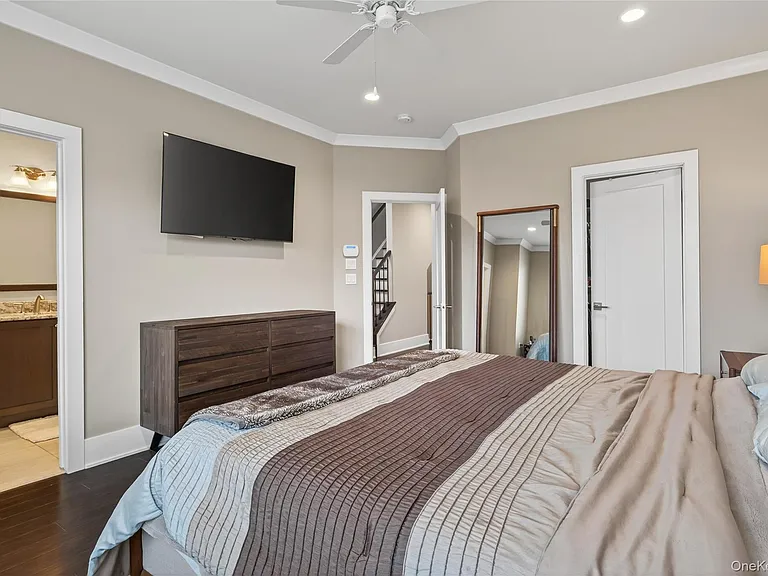 348 Horseman Blvd — Photo 18