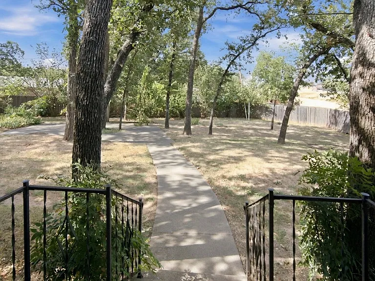 6500 Callahan Ct — Photo 20
