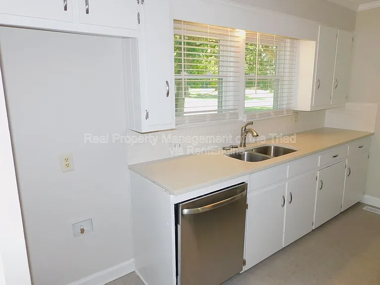 4619 McKnight Mill Rd — Photo 8
