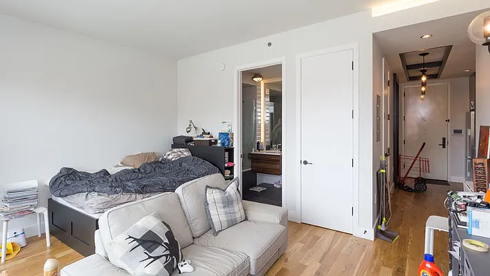 Rented by Nooklyn NYC LLC | media 7