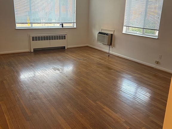 2nd image of 2505 Vera Ave #1