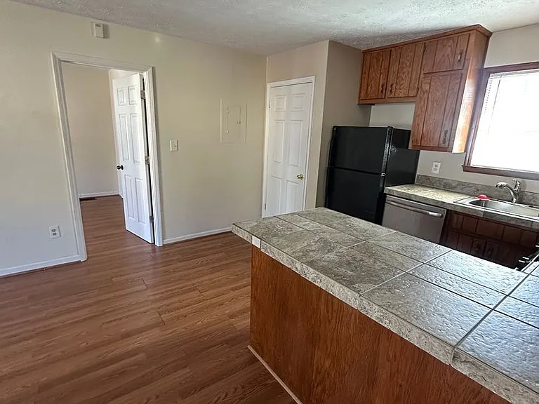 2036 Laboon Cir — Photo 10