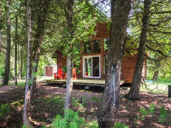 16 Youngs Dr, South Bruce Peninsula, ON N0H 2T0