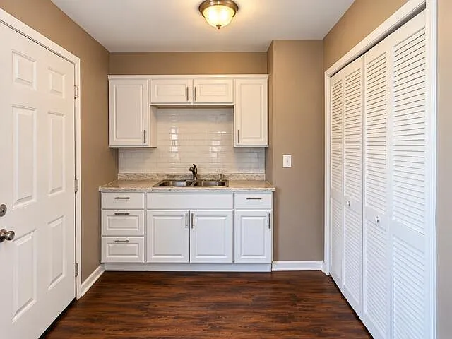 4 bed, 1.0 bath, 1136 sqft, $1,500 — Photo 3