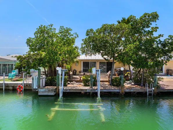 440 9th St, Key Colony Beach, FL 33051