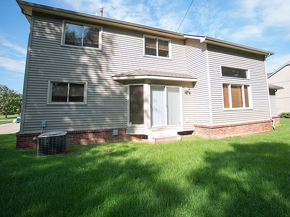 2nd image of 2512 Foxgrove Dr