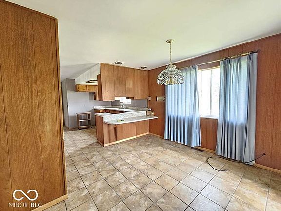 5th image of 1009 Eastcrest Dr