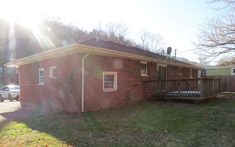 2nd image of 2305 County Road 144